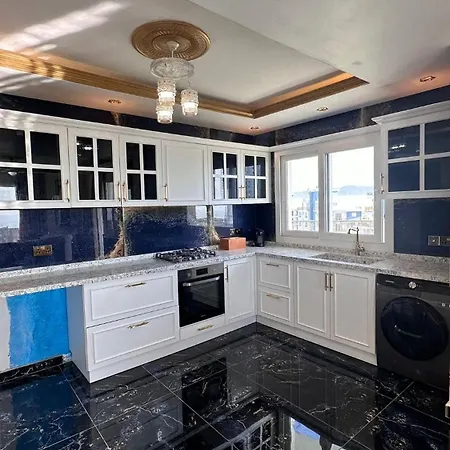 Long דירה Trikomo