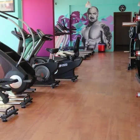 Long דירה Trikomo