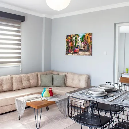 Apartment Long