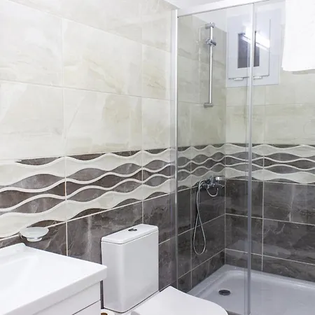 Long Apartament Trikomo