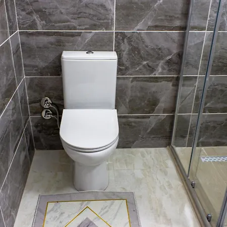 Long Apartament Trikomo