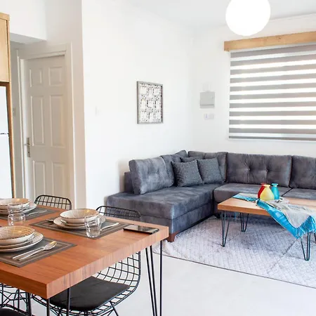 Apartament Long *