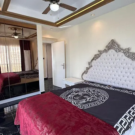 Apartment Long