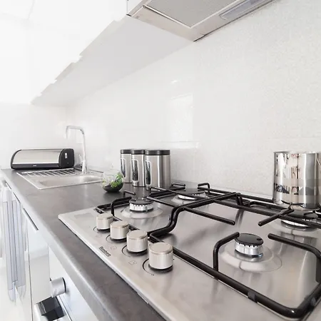 Long Apartament Trikomo