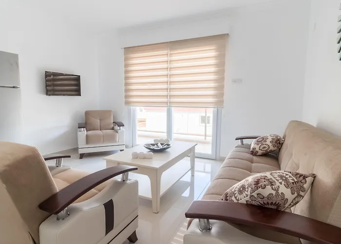 Long Apartamento Trikomo